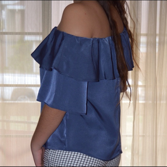 Top - Picture 2 of 4